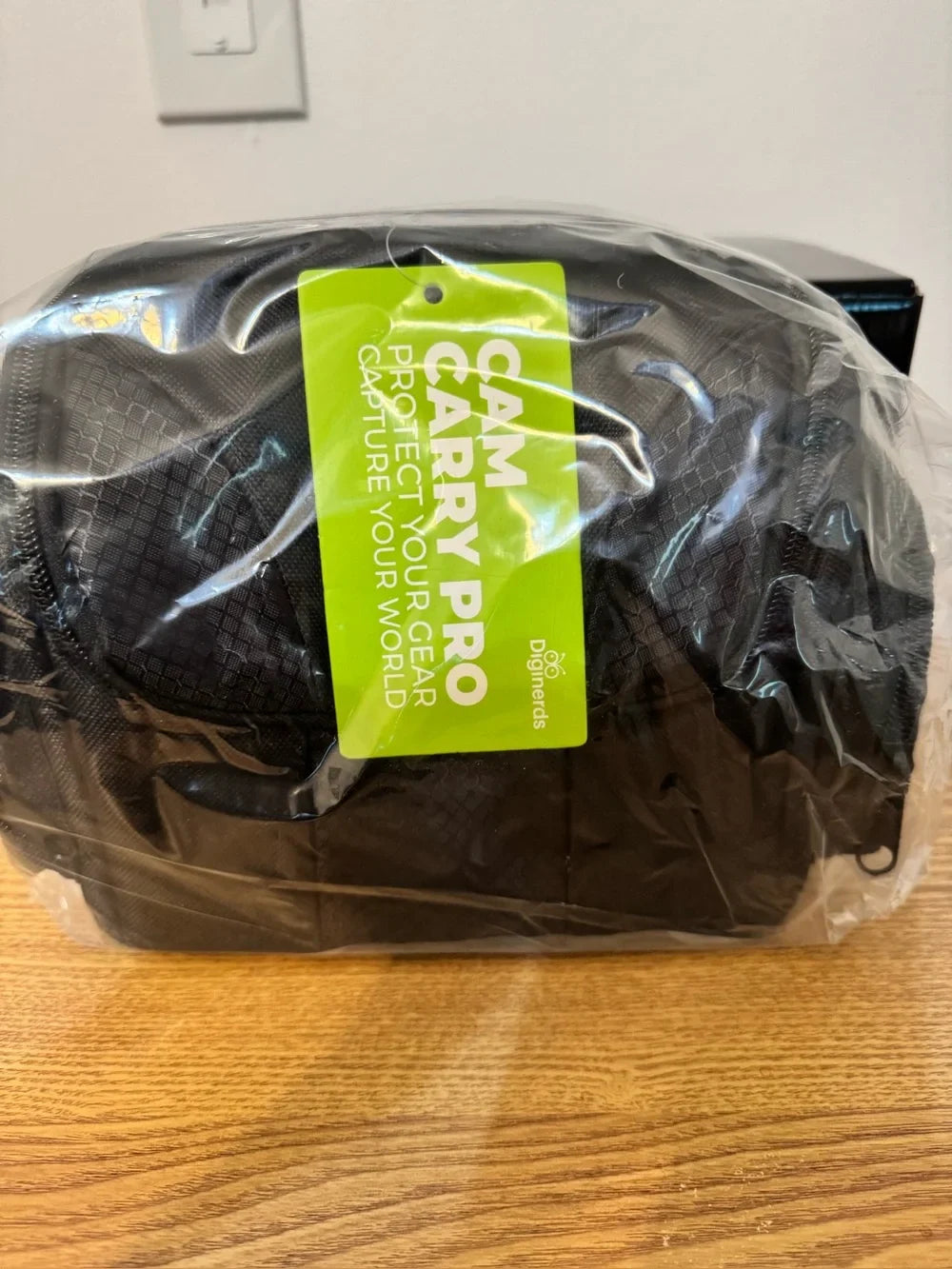 Canon EOS R50 V Mirrorless Camera Kit RF-S 14-30mm Lens Bag Card