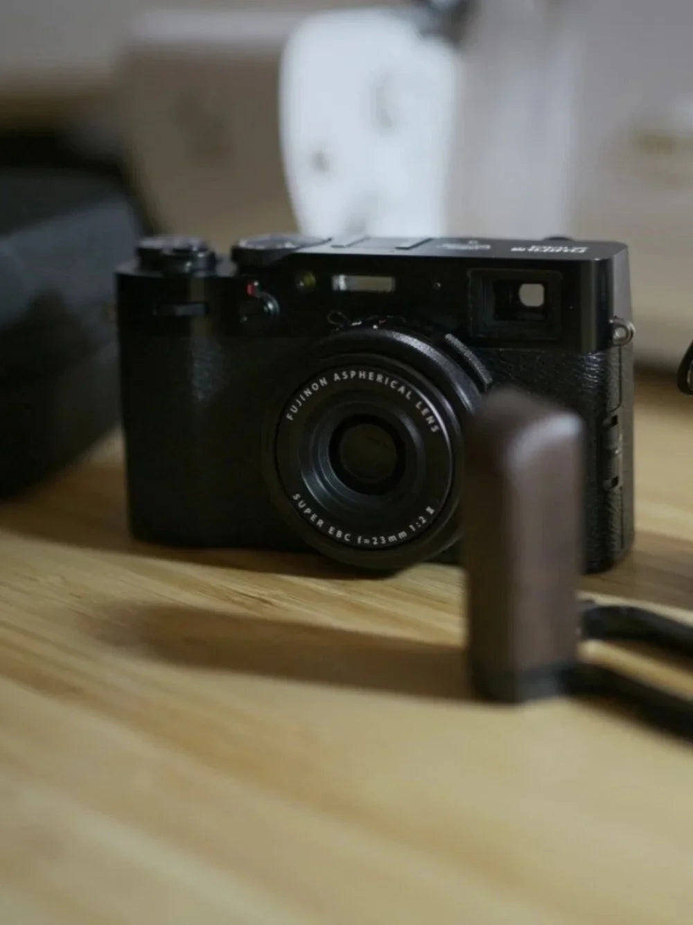 Fujifilm X100V Black 26.1MP Digital Camera MINT SC8200 - NO BOX - WITH EXTRAS