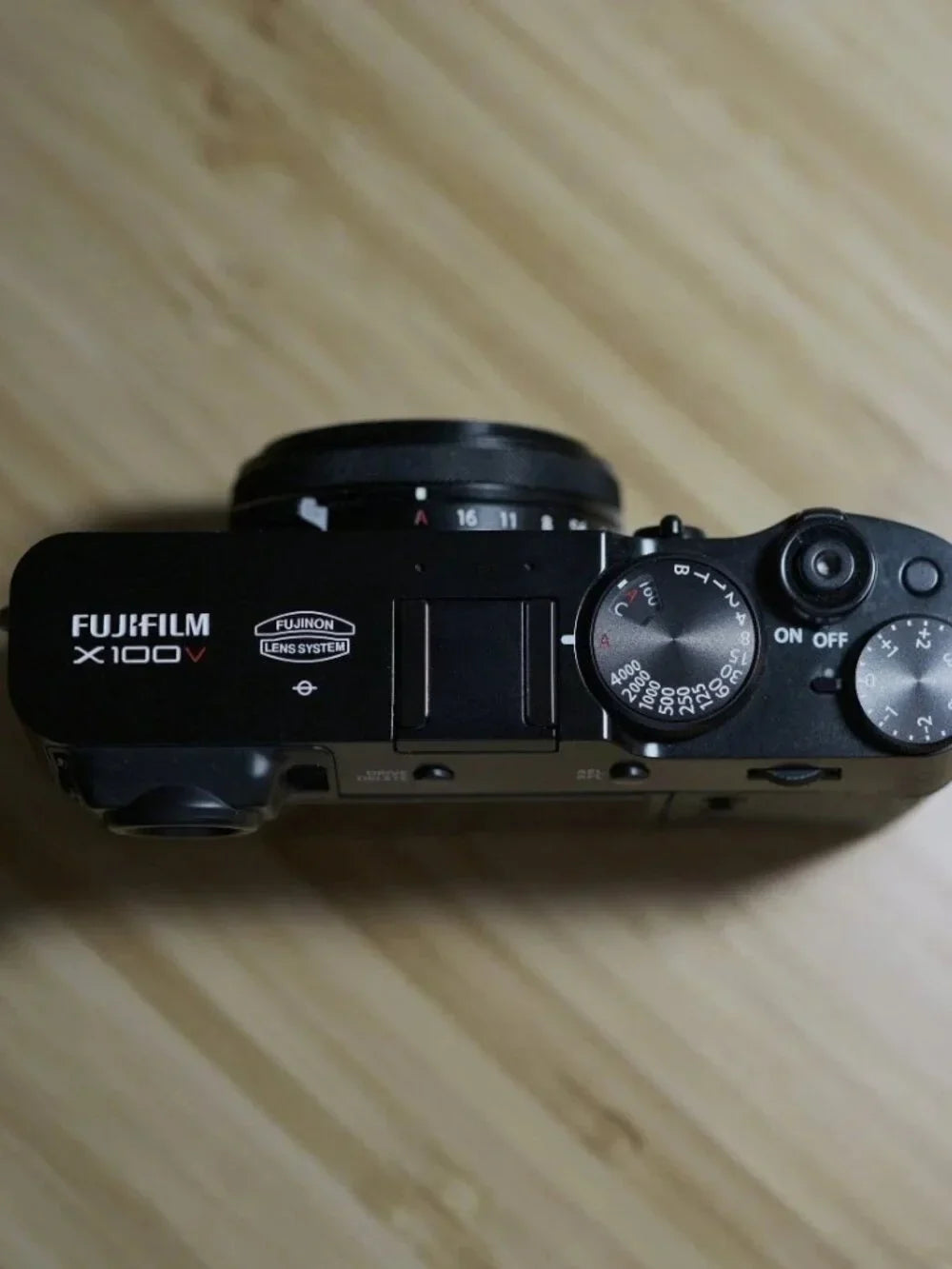 Fujifilm X100V Black 26.1MP Digital Camera MINT SC8200 - NO BOX - WITH EXTRAS