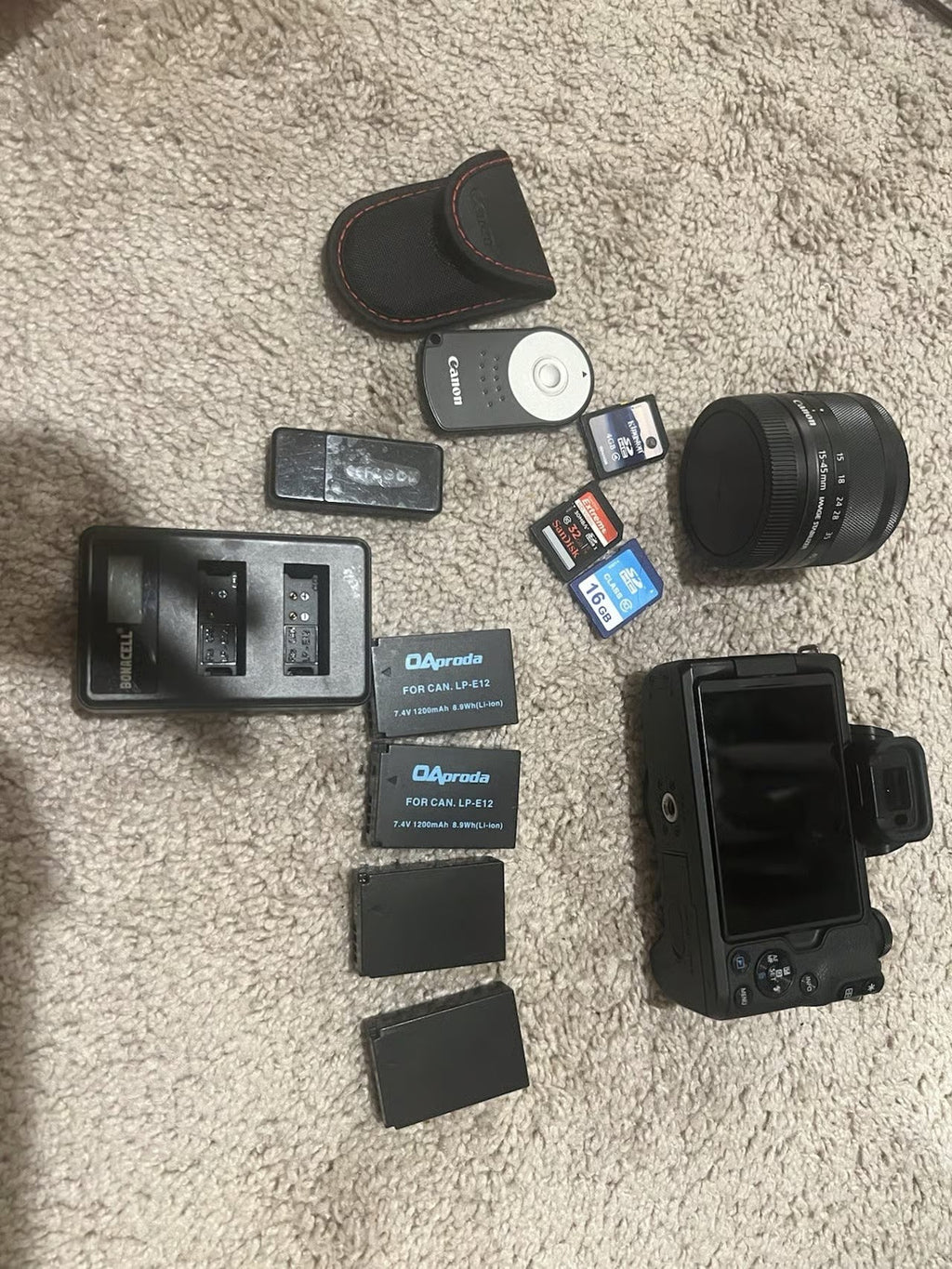 Canon EOS M50 Mirrorless Camera with 15-45mm Lens Battery Charger 24.1MP 4K