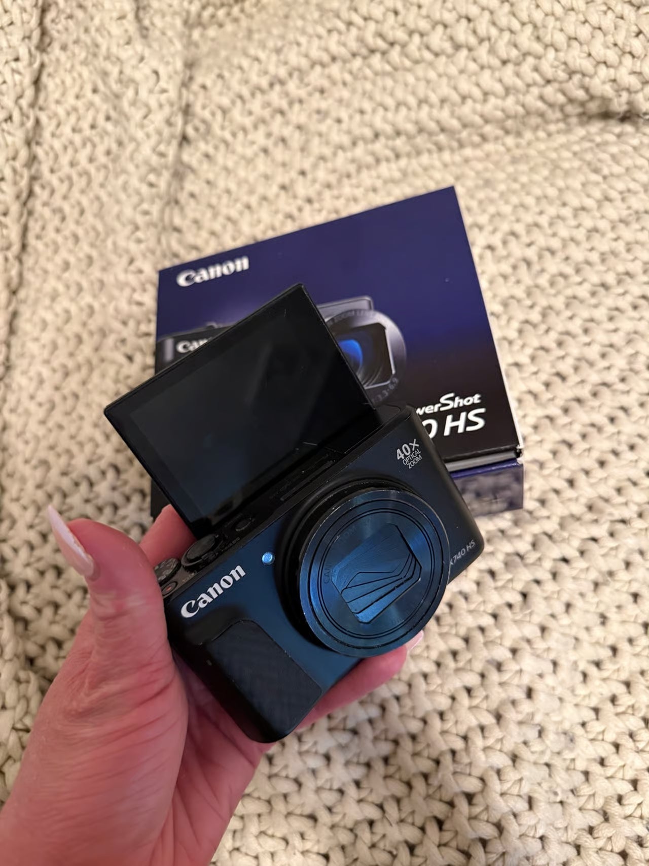 Canon PowerShot SX740 HS Compact Camera with 40x Optical Zoom