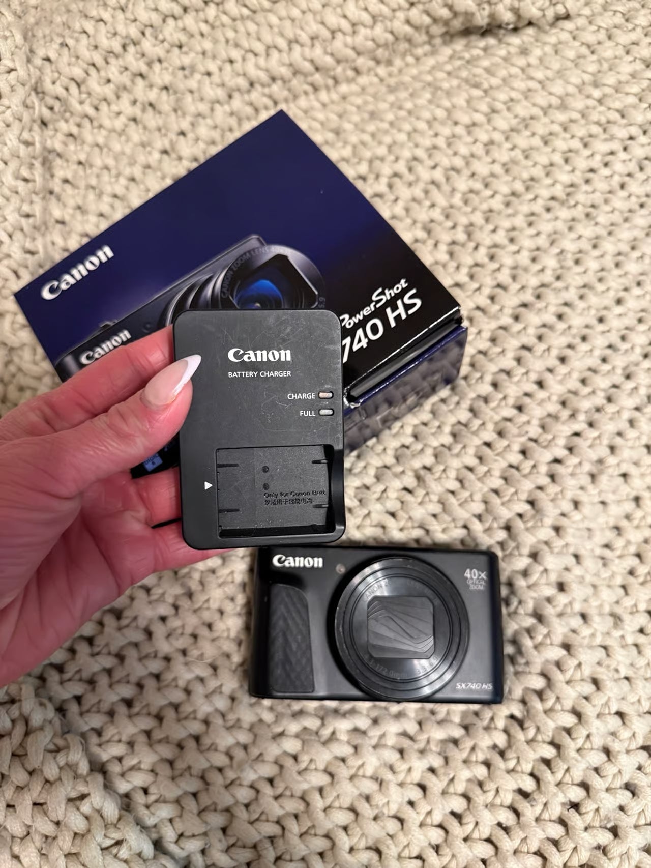 Canon PowerShot SX740 HS Compact Camera with 40x Optical Zoom